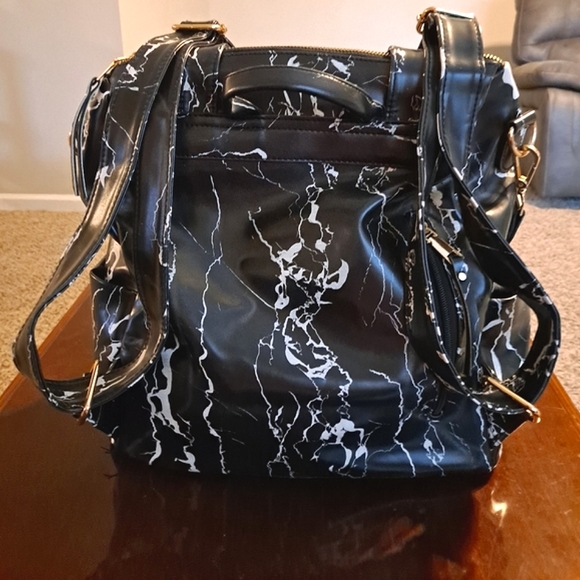 🎒 Marble ⚫️⚪️ Vegan Leather Purse, Shoulder Bag, Backpack or Diaper Bag - Picture 6 of 14